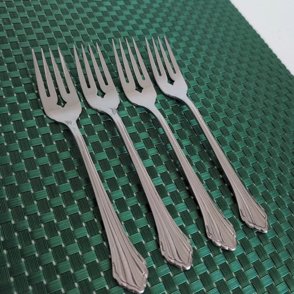 Oneida CLARETTE Salad Forks Set Lot of 4 Community Betty Crocker Stainless USA